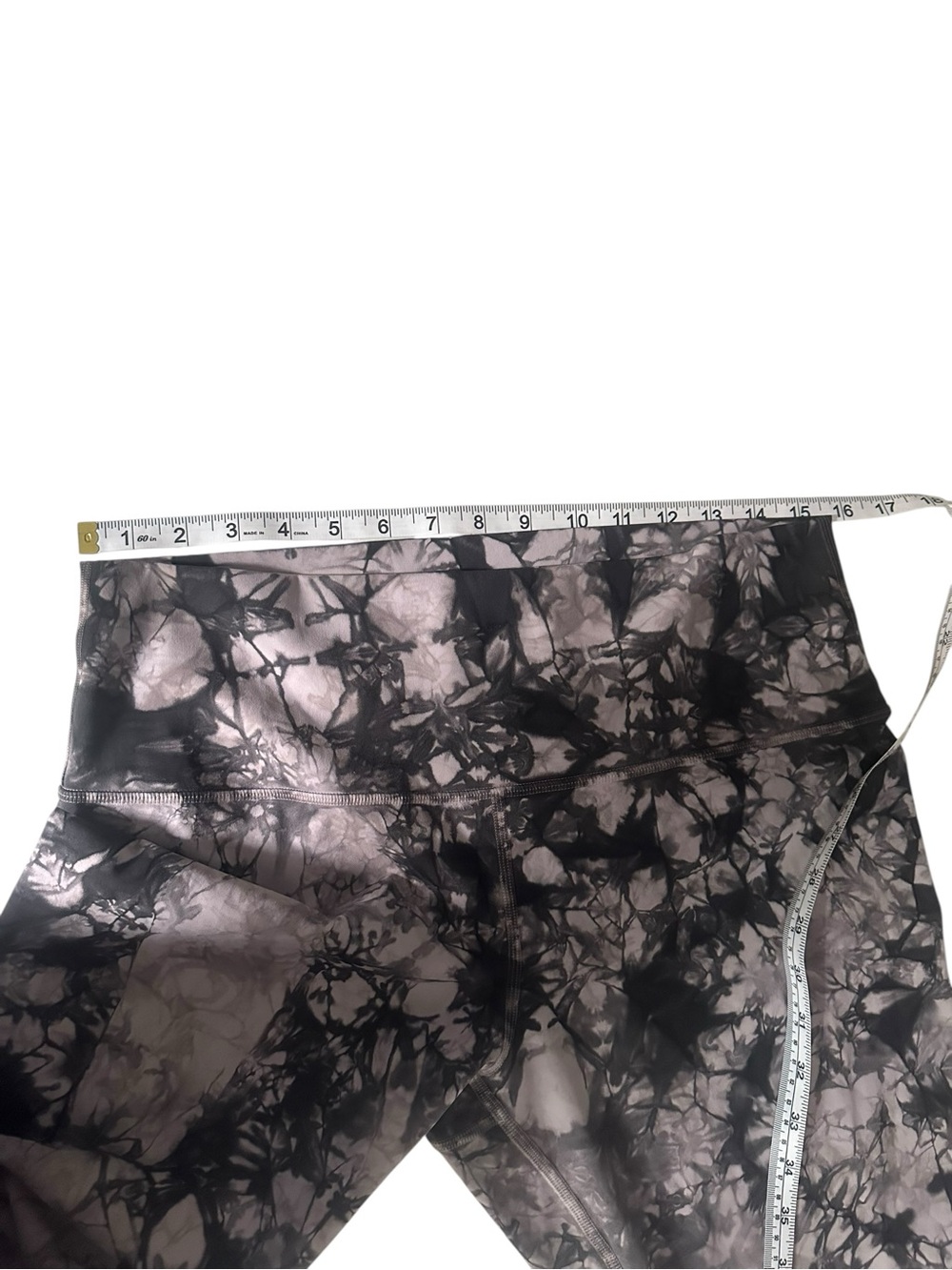 Lululemon Wunder Under High-Rise Tight 25” Full-On Luxtreme Dual Shibori Size 12 - Picture 7 of 8